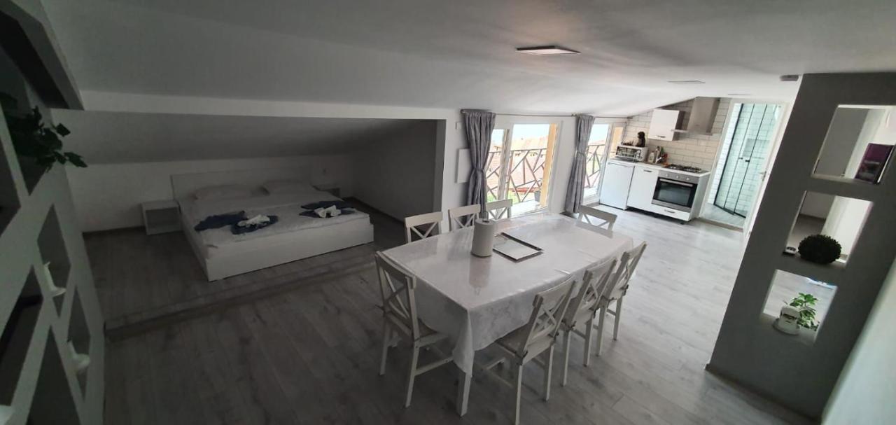 Apartament La Sika Orşova Exteriör bild