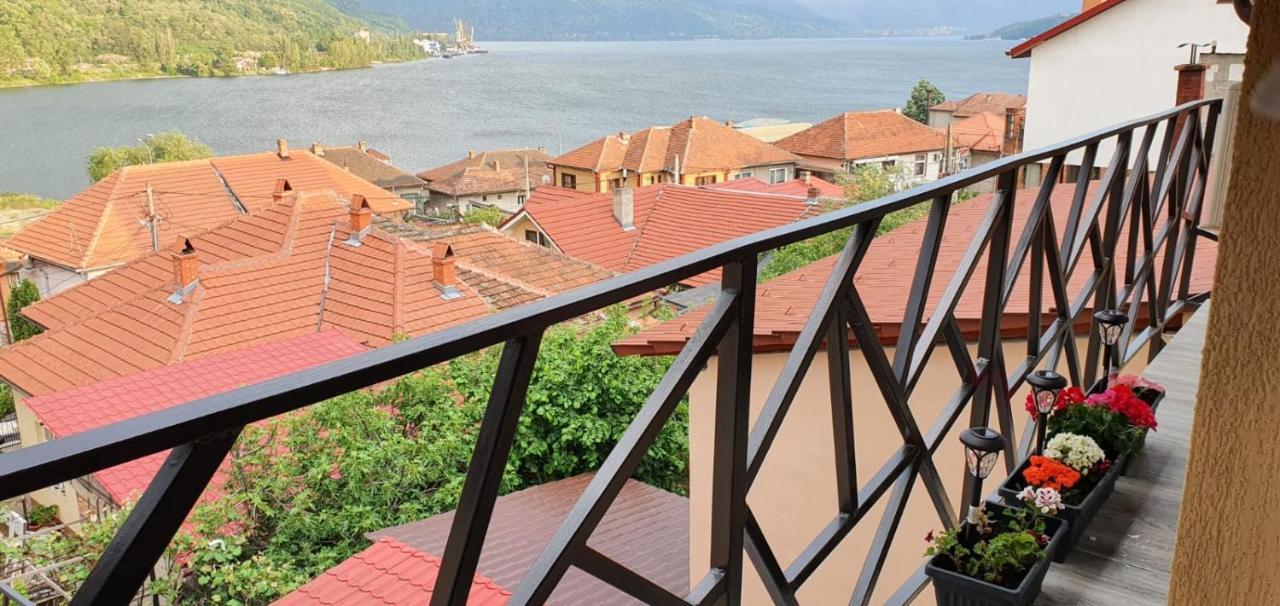 Apartament La Sika Orşova Exteriör bild