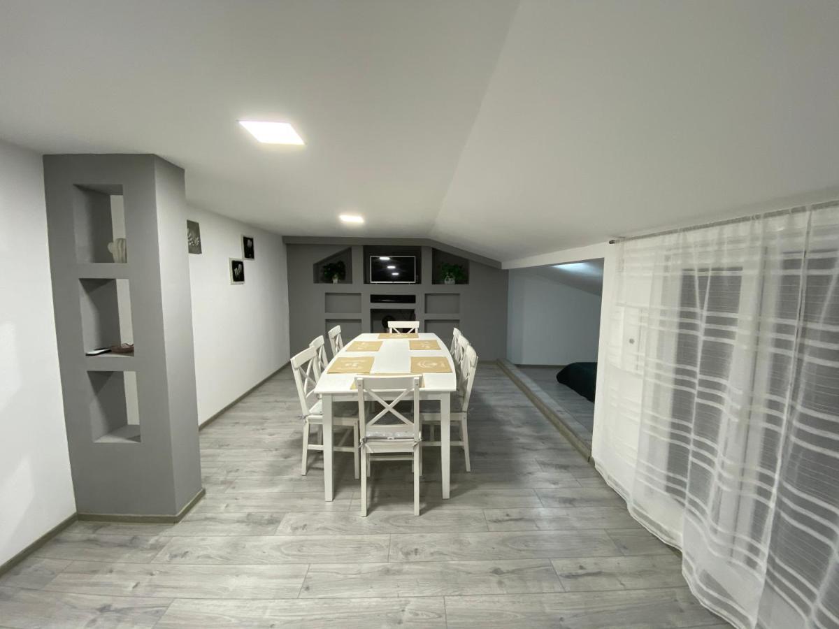 Apartament La Sika Orşova Exteriör bild