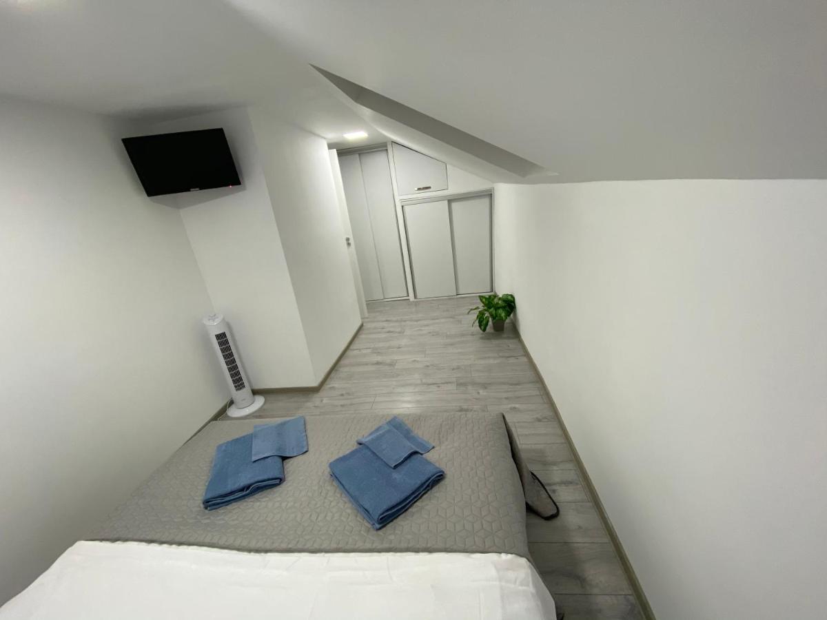 Apartament La Sika Orşova Exteriör bild