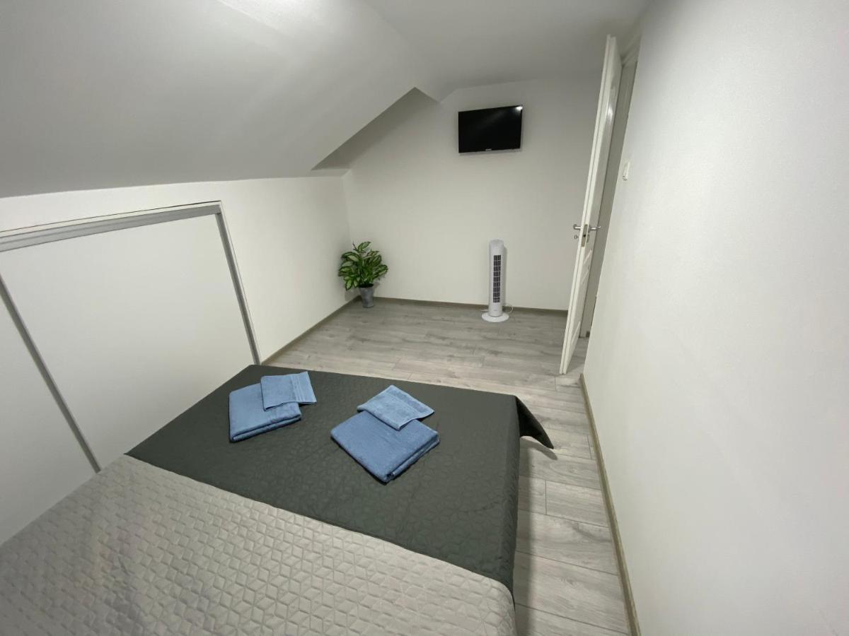 Apartament La Sika Orşova Exteriör bild